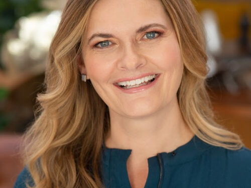 Lisa Bragg: How to Talk About Your Work Using Purposeful Self-Promotion